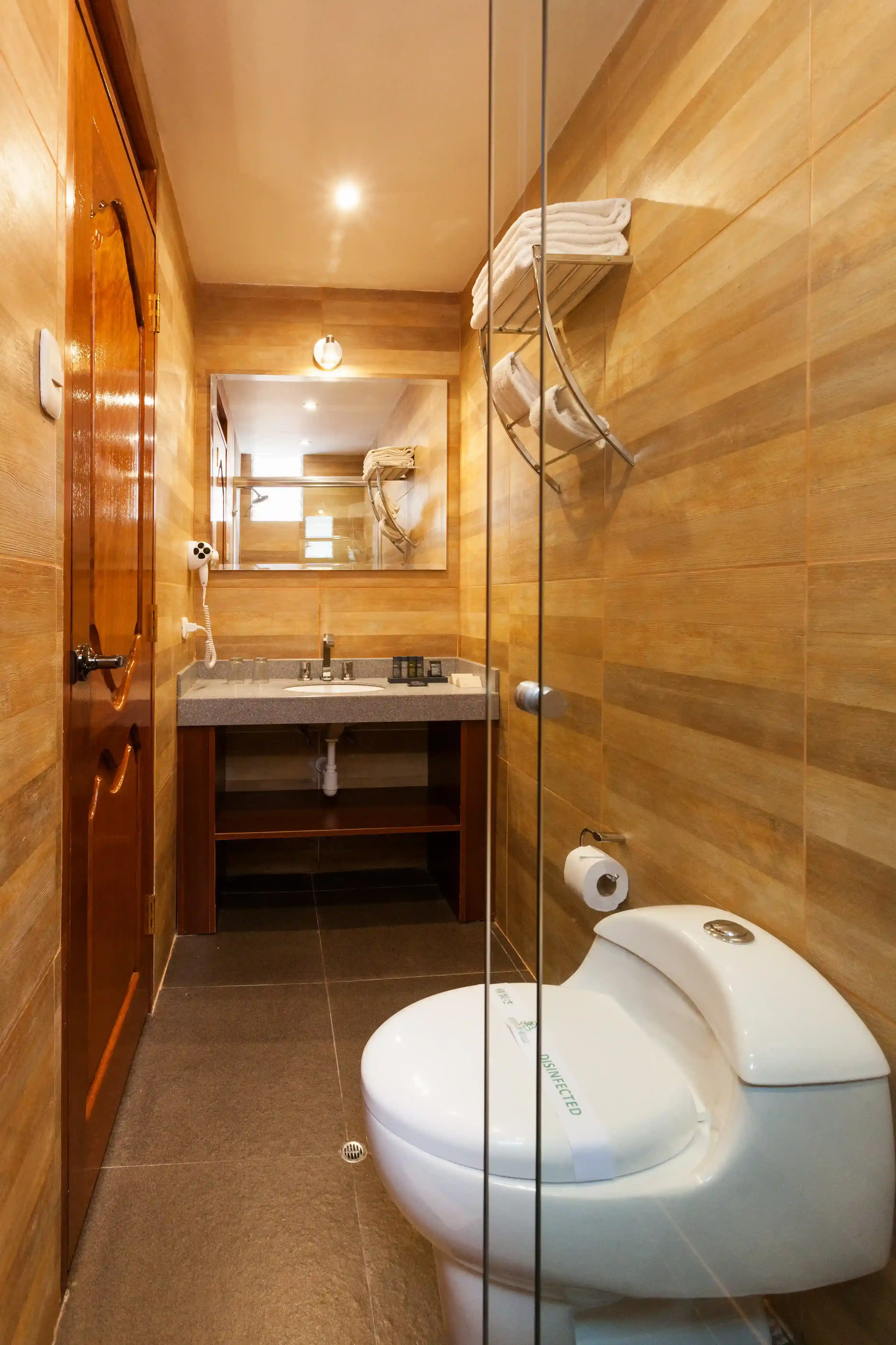 baño hotel intipunku